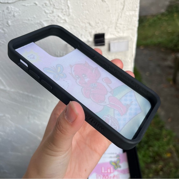 Wildflower Cases iPhone 13 Mini! - Picture 4 of 8